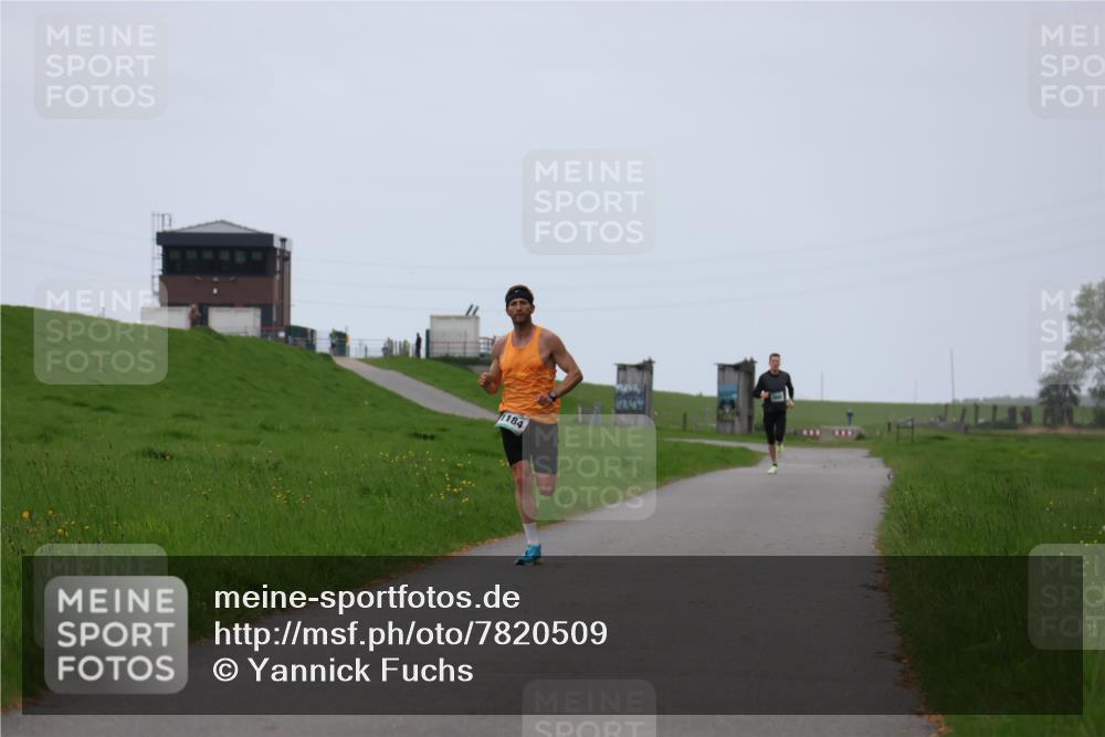 04.05.2025 - 8. Wedeler Halbmarathon Yannick Fuchs http://msf.ph/oto/7820509 04.05.2025 11:09:01 Laufen 1184 meine-sportfotos.de