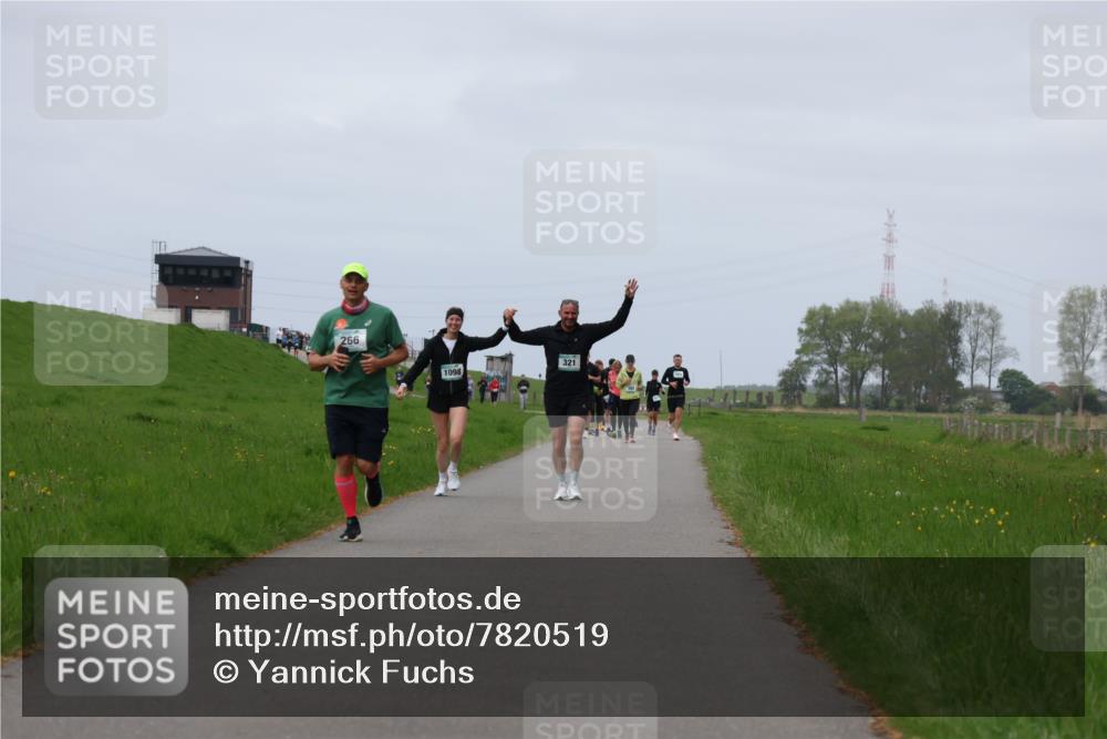 04.05.2025 - 8. Wedeler Halbmarathon Yannick Fuchs http://msf.ph/oto/7820519 04.05.2025 11:50:51 Laufen 321 meine-sportfotos.de