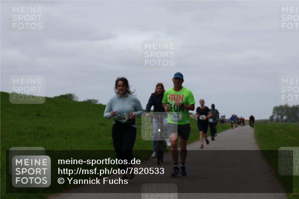 04.05.2025 - 8. Wedeler Halbmarathon Yannick Fuchs http://msf.ph/oto/7820533 04.05.2025 11:27:35 Laufen 389, 191 meine-sportfotos.de
