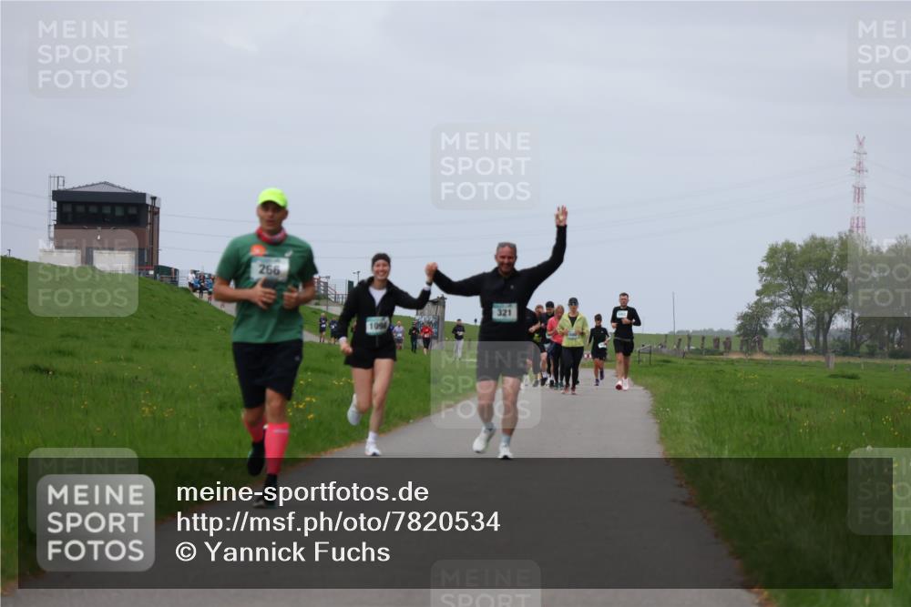 04.05.2025 - 8. Wedeler Halbmarathon Yannick Fuchs http://msf.ph/oto/7820534 04.05.2025 11:50:52 Laufen  meine-sportfotos.de