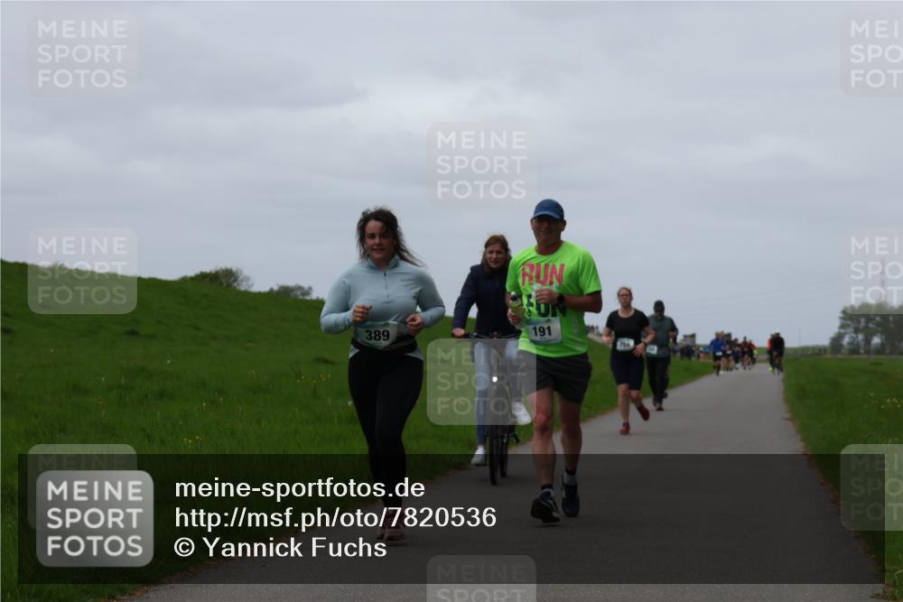 04.05.2025 - 8. Wedeler Halbmarathon Yannick Fuchs http://msf.ph/oto/7820536 04.05.2025 11:27:35 Laufen 389, 191 meine-sportfotos.de