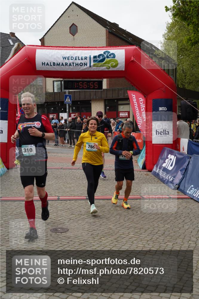 04.05.2025 - 8. Wedeler Halbmarathon Felixshl http://msf.ph/oto/7820573 04.05.2025 11:56:53 Ziel 148, 190, 310, 420, 765, 766 meine-sportfotos.de