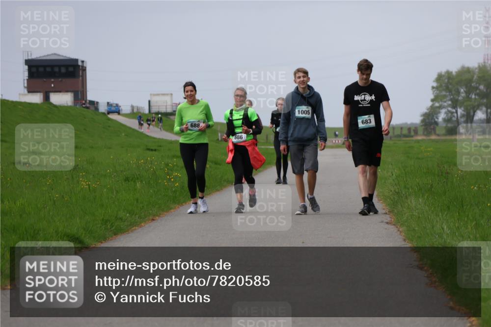04.05.2025 - 8. Wedeler Halbmarathon Yannick Fuchs http://msf.ph/oto/7820585 04.05.2025 12:04:47 Laufen 688, 686, 1005, 683 meine-sportfotos.de