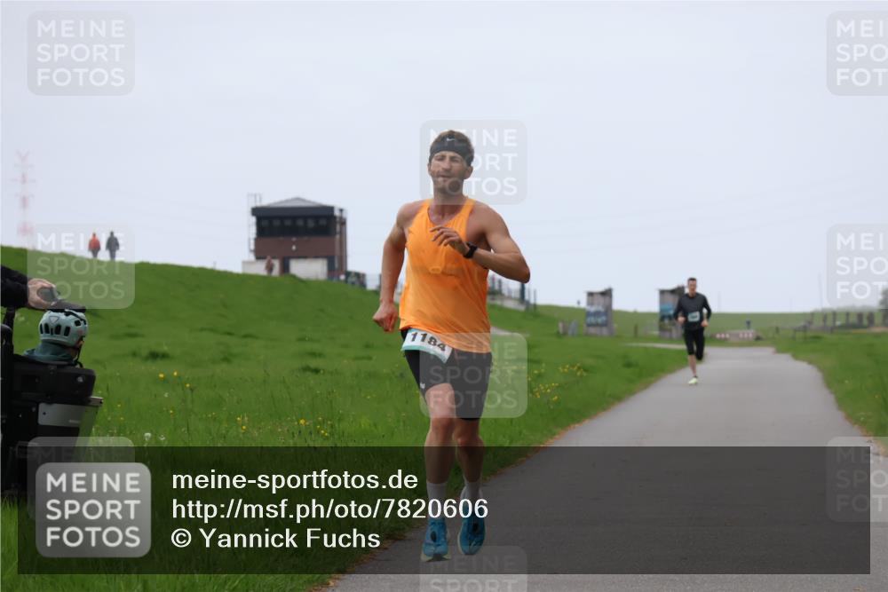 04.05.2025 - 8. Wedeler Halbmarathon Yannick Fuchs http://msf.ph/oto/7820606 04.05.2025 11:09:06 Laufen 1184 meine-sportfotos.de