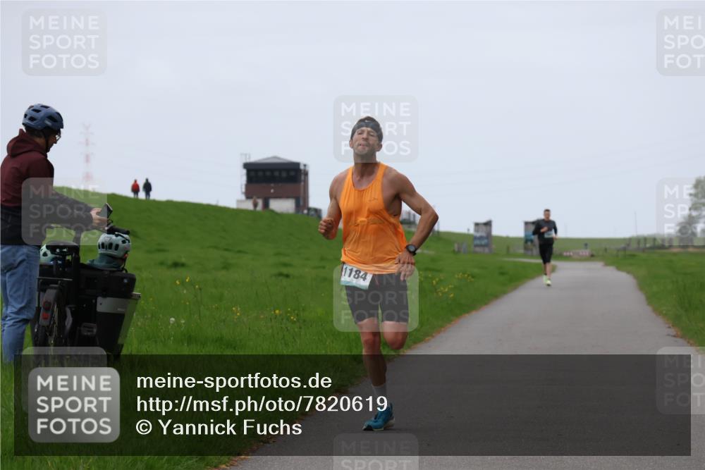 04.05.2025 - 8. Wedeler Halbmarathon Yannick Fuchs http://msf.ph/oto/7820619 04.05.2025 11:09:06 Laufen 1184 meine-sportfotos.de