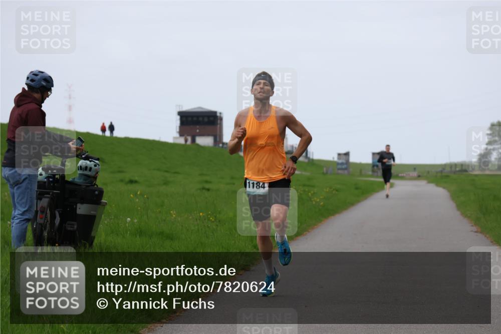 04.05.2025 - 8. Wedeler Halbmarathon Yannick Fuchs http://msf.ph/oto/7820624 04.05.2025 11:09:07 Laufen 1184 meine-sportfotos.de