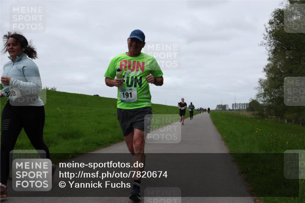 04.05.2025 - 8. Wedeler Halbmarathon Yannick Fuchs http://msf.ph/oto/7820674 04.05.2025 11:27:39 Laufen 389, 191 meine-sportfotos.de