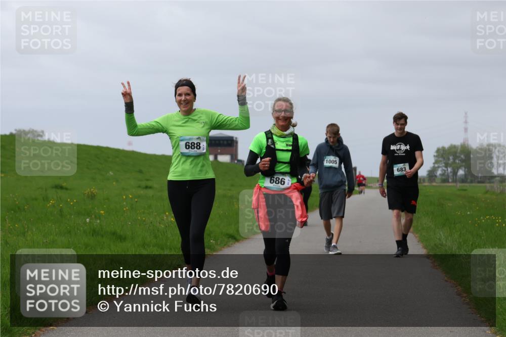 04.05.2025 - 8. Wedeler Halbmarathon Yannick Fuchs http://msf.ph/oto/7820690 04.05.2025 12:04:57 Laufen 688, 686, 1005, 683 meine-sportfotos.de