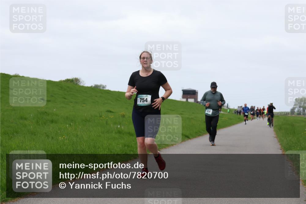 04.05.2025 - 8. Wedeler Halbmarathon Yannick Fuchs http://msf.ph/oto/7820700 04.05.2025 11:27:41 Laufen 754, 824 meine-sportfotos.de