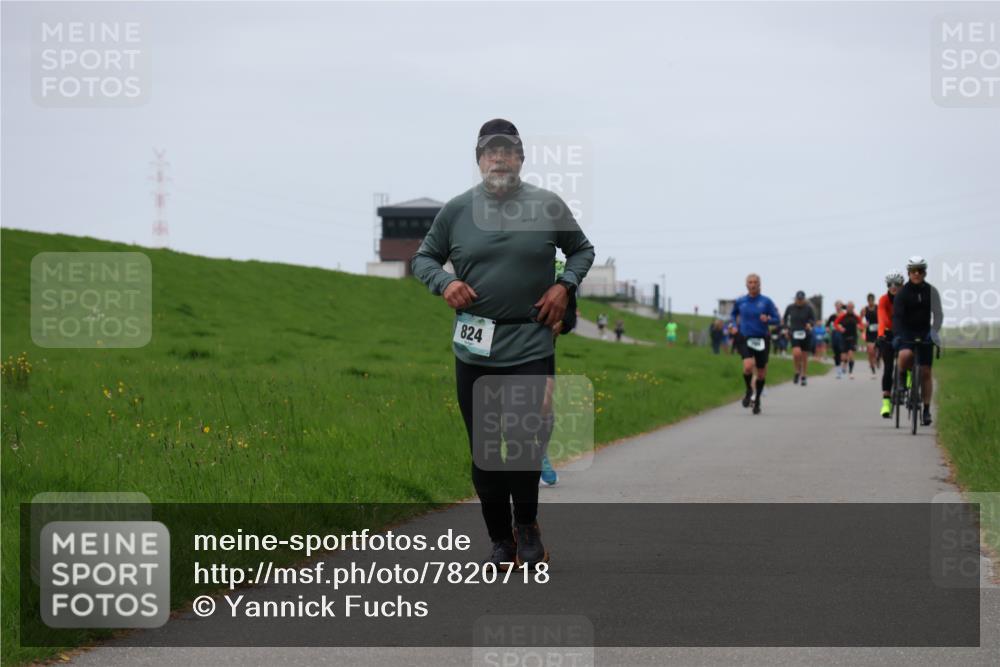 04.05.2025 - 8. Wedeler Halbmarathon Yannick Fuchs http://msf.ph/oto/7820718 04.05.2025 11:27:42 Laufen 824 meine-sportfotos.de