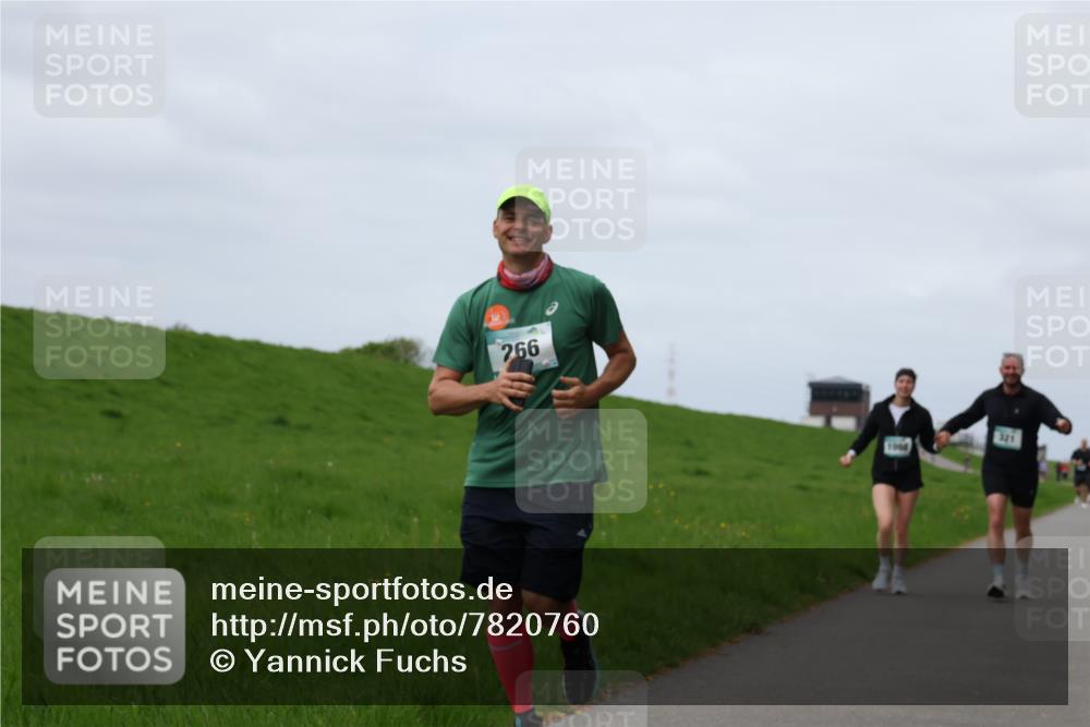 04.05.2025 - 8. Wedeler Halbmarathon Yannick Fuchs http://msf.ph/oto/7820760 04.05.2025 11:50:58 Laufen 266, 321 meine-sportfotos.de