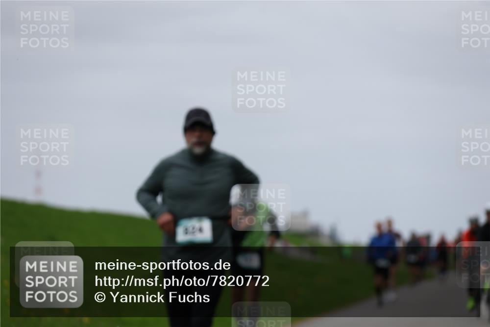 04.05.2025 - 8. Wedeler Halbmarathon Yannick Fuchs http://msf.ph/oto/7820772 04.05.2025 11:27:43 Laufen 978 meine-sportfotos.de