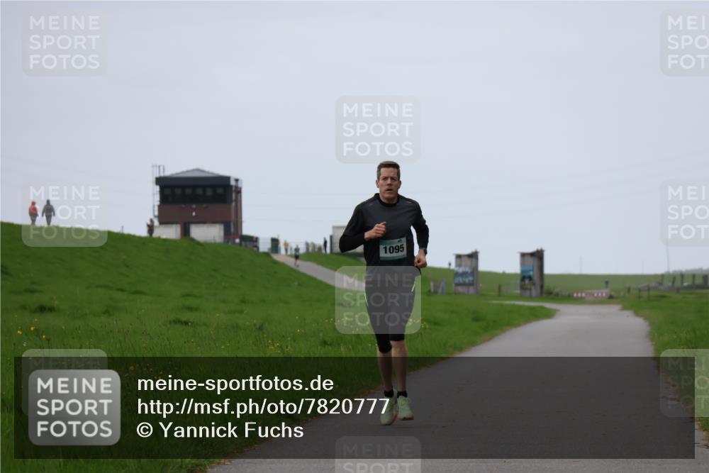 04.05.2025 - 8. Wedeler Halbmarathon Yannick Fuchs http://msf.ph/oto/7820777 04.05.2025 11:09:19 Laufen 1095 meine-sportfotos.de