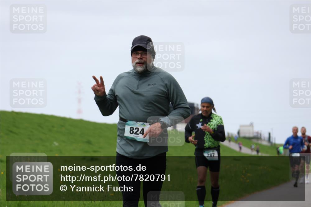 04.05.2025 - 8. Wedeler Halbmarathon Yannick Fuchs http://msf.ph/oto/7820791 04.05.2025 11:27:44 Laufen 824, 267 meine-sportfotos.de