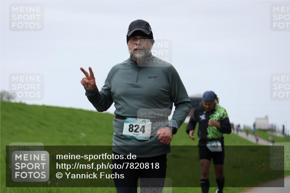 04.05.2025 - 8. Wedeler Halbmarathon Yannick Fuchs http://msf.ph/oto/7820818 04.05.2025 11:27:45 Laufen 824, 267 meine-sportfotos.de