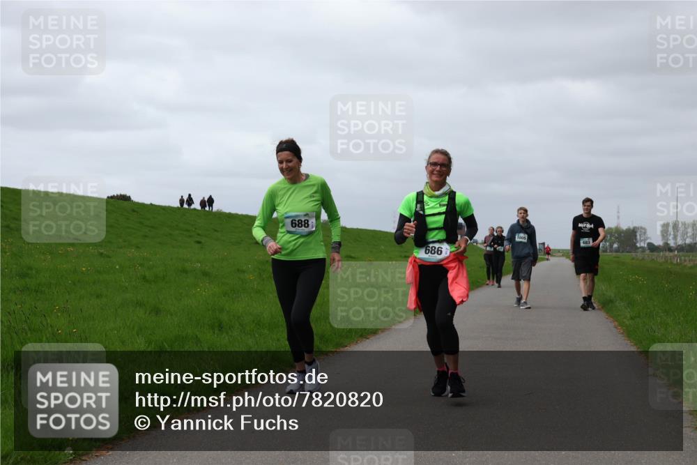 04.05.2025 - 8. Wedeler Halbmarathon Yannick Fuchs http://msf.ph/oto/7820820 04.05.2025 12:04:59 Laufen 688, 686, 1005, 683 meine-sportfotos.de