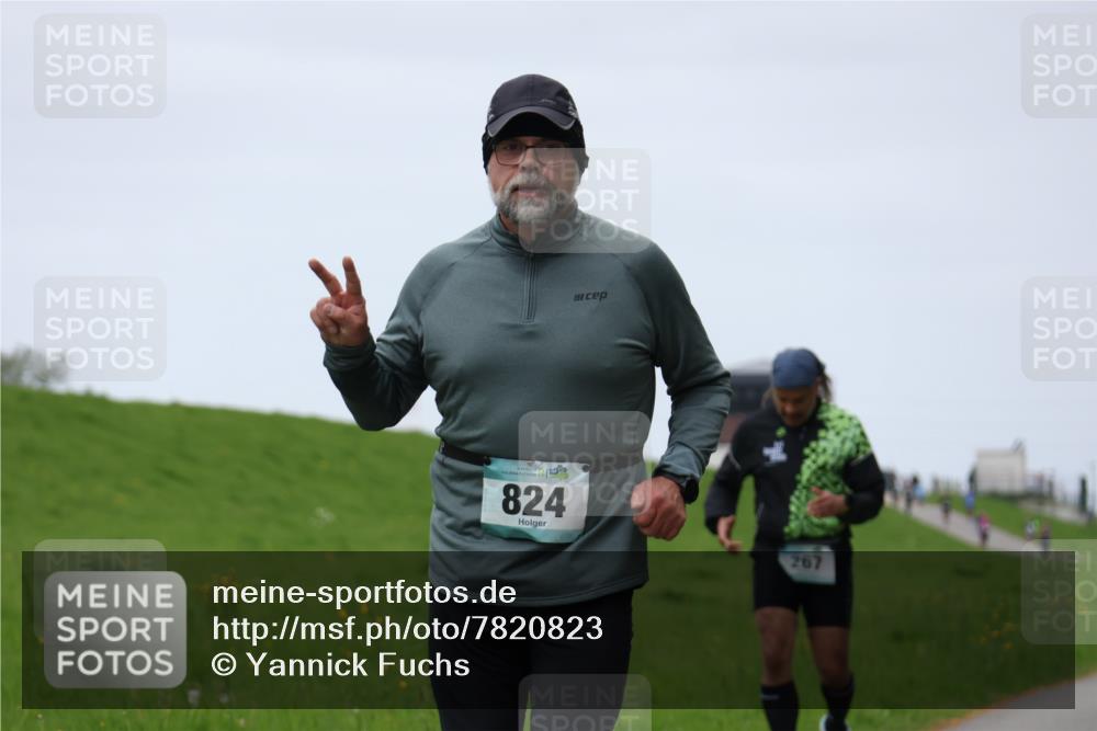 04.05.2025 - 8. Wedeler Halbmarathon Yannick Fuchs http://msf.ph/oto/7820823 04.05.2025 11:27:45 Laufen 824, 267 meine-sportfotos.de