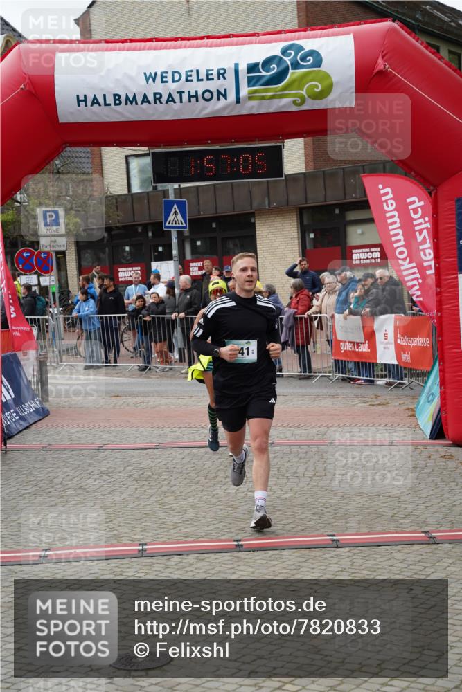 04.05.2025 - 8. Wedeler Halbmarathon Felixshl http://msf.ph/oto/7820833 04.05.2025 11:57:03 Ziel 11, 441 meine-sportfotos.de