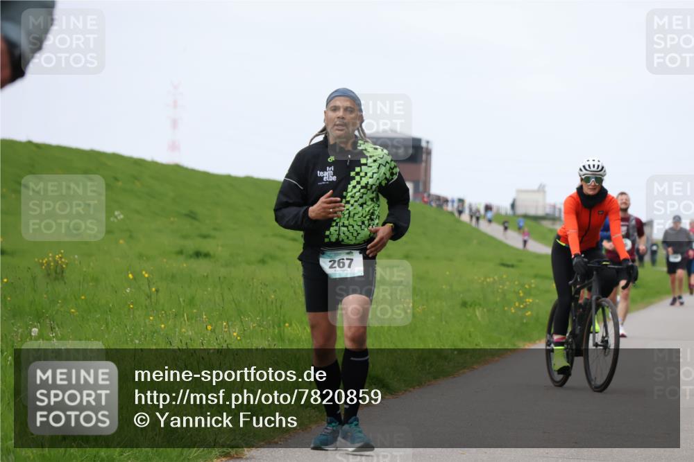 04.05.2025 - 8. Wedeler Halbmarathon Yannick Fuchs http://msf.ph/oto/7820859 04.05.2025 11:27:48 Laufen 267 meine-sportfotos.de