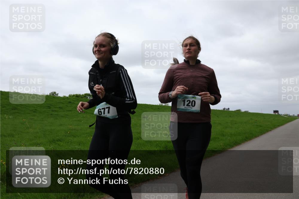 04.05.2025 - 8. Wedeler Halbmarathon Yannick Fuchs http://msf.ph/oto/7820880 04.05.2025 12:05:12 Laufen 677, 120 meine-sportfotos.de