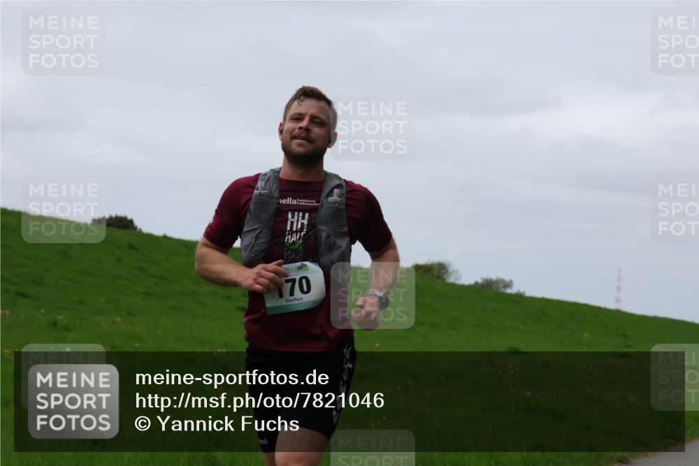 04.05.2025 - 8. Wedeler Halbmarathon Yannick Fuchs http://msf.ph/oto/7821046 04.05.2025 11:28:00 Laufen 170 meine-sportfotos.de