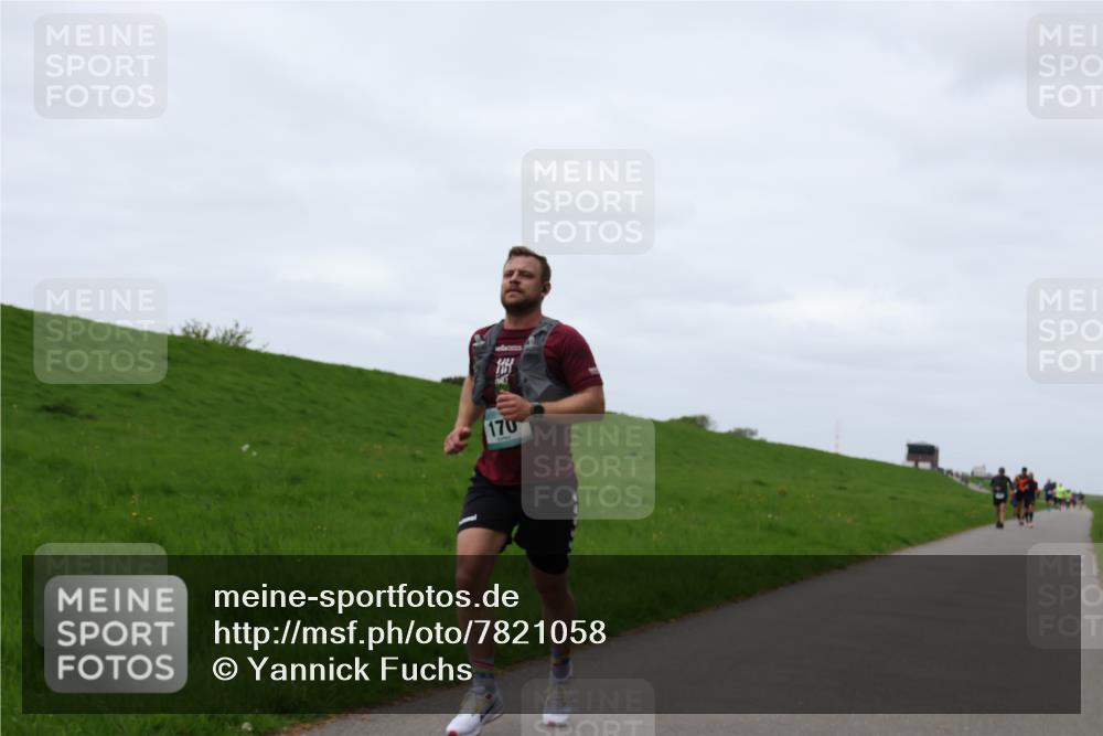 04.05.2025 - 8. Wedeler Halbmarathon Yannick Fuchs http://msf.ph/oto/7821058 04.05.2025 11:28:00 Laufen 170 meine-sportfotos.de