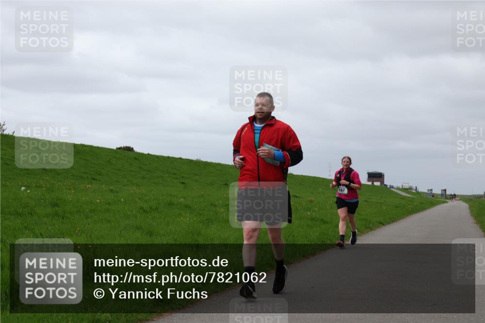 04.05.2025 - 8. Wedeler Halbmarathon Yannick Fuchs http://msf.ph/oto/7821062 04.05.2025 12:05:52 Laufen 167 meine-sportfotos.de