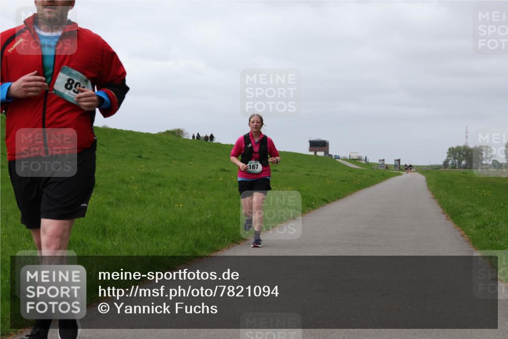04.05.2025 - 8. Wedeler Halbmarathon Yannick Fuchs http://msf.ph/oto/7821094 04.05.2025 12:05:53 Laufen 89, 167 meine-sportfotos.de