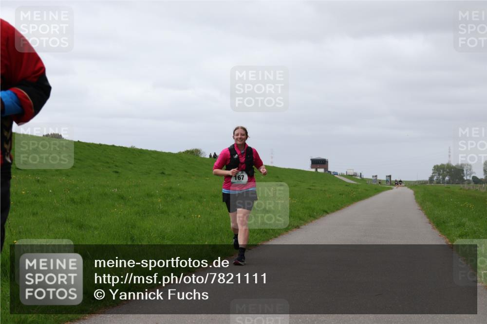 04.05.2025 - 8. Wedeler Halbmarathon Yannick Fuchs http://msf.ph/oto/7821111 04.05.2025 12:05:53 Laufen 167 meine-sportfotos.de