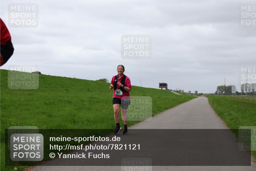 04.05.2025 - 8. Wedeler Halbmarathon Yannick Fuchs http://msf.ph/oto/7821121 04.05.2025 12:05:54 Laufen 167 meine-sportfotos.de
