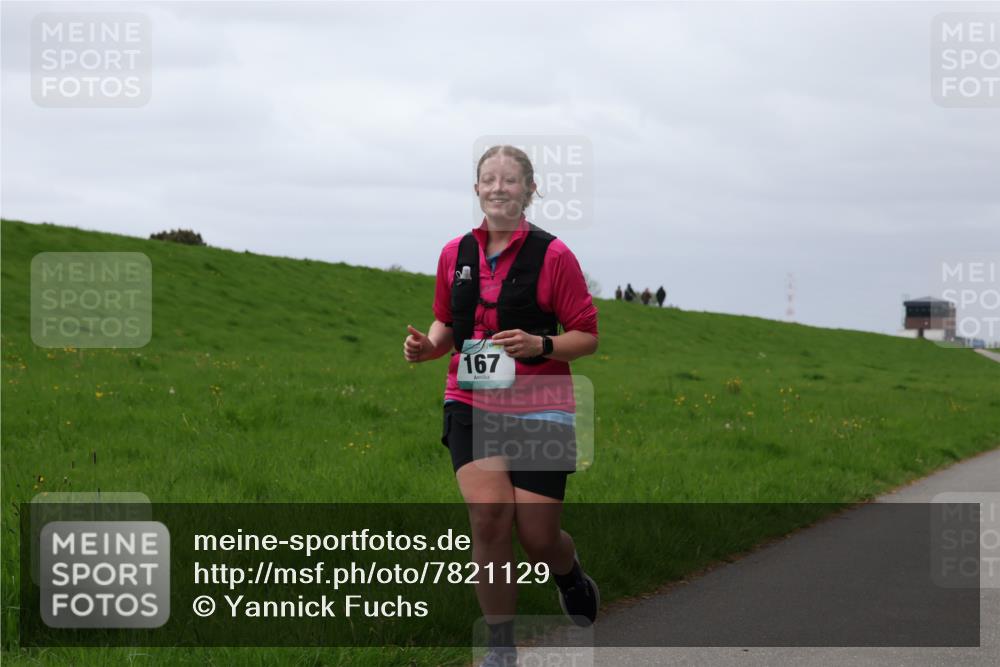 04.05.2025 - 8. Wedeler Halbmarathon Yannick Fuchs http://msf.ph/oto/7821129 04.05.2025 12:05:55 Laufen 167 meine-sportfotos.de