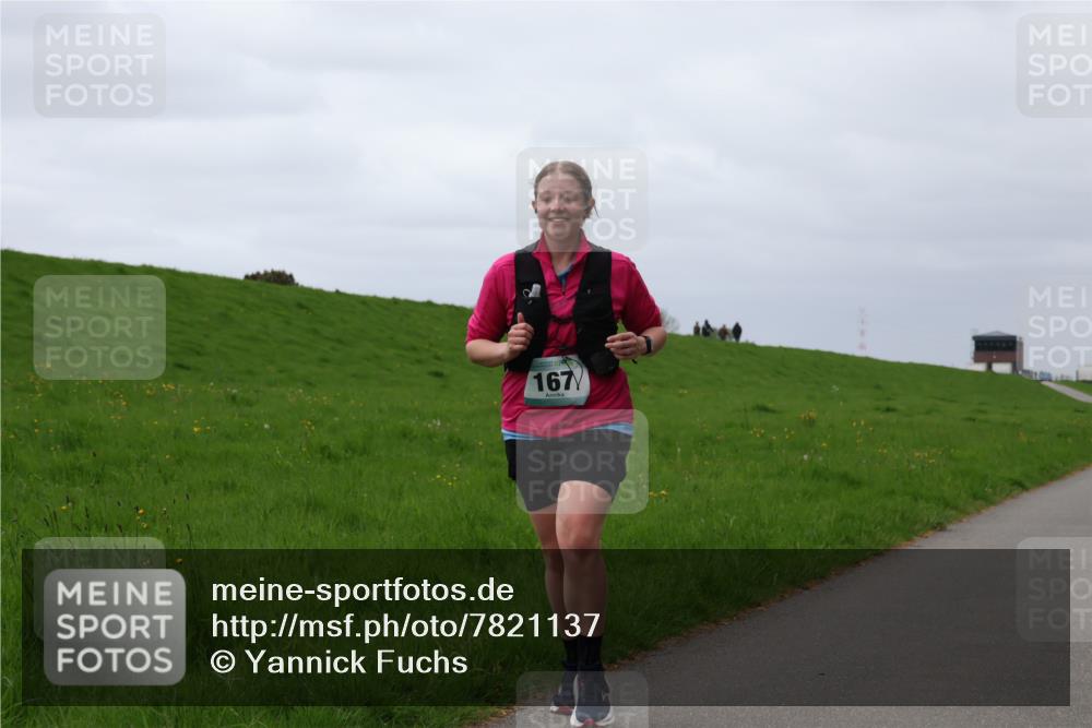 04.05.2025 - 8. Wedeler Halbmarathon Yannick Fuchs http://msf.ph/oto/7821137 04.05.2025 12:05:55 Laufen 167 meine-sportfotos.de