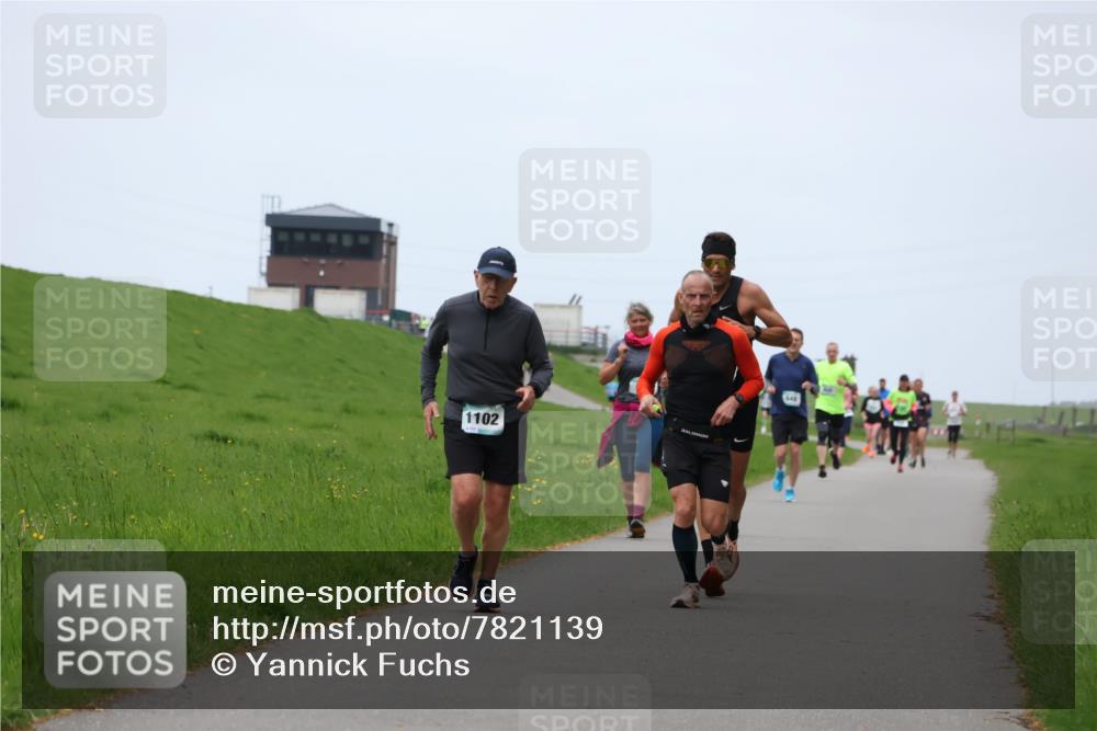 04.05.2025 - 8. Wedeler Halbmarathon Yannick Fuchs http://msf.ph/oto/7821139 04.05.2025 11:28:06 Laufen 1102 meine-sportfotos.de