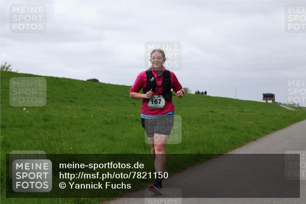 04.05.2025 - 8. Wedeler Halbmarathon Yannick Fuchs http://msf.ph/oto/7821150 04.05.2025 12:05:55 Laufen 167 meine-sportfotos.de