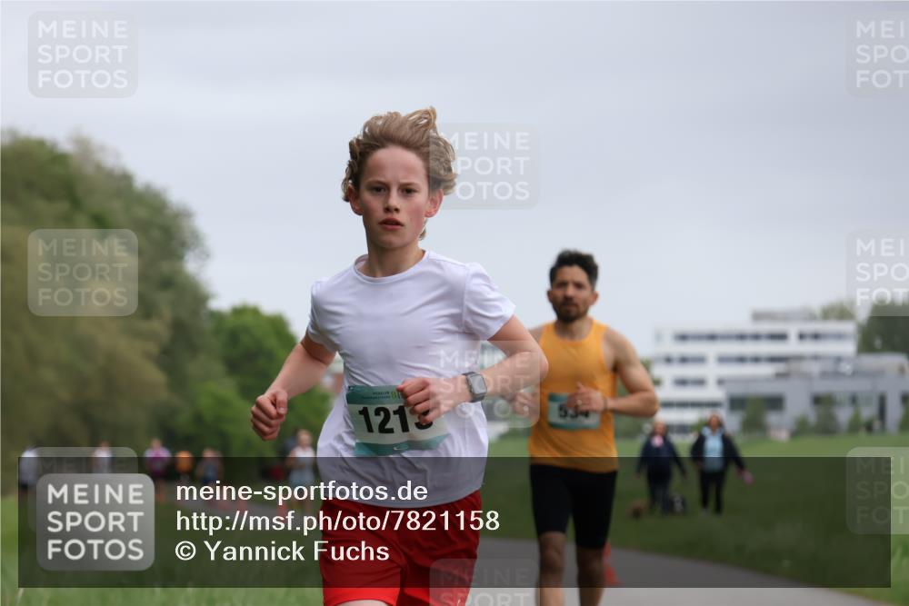 04.05.2025 - 8. Wedeler Halbmarathon Yannick Fuchs http://msf.ph/oto/7821158 04.05.2025 11:09:54 Laufen 1213, 534 meine-sportfotos.de