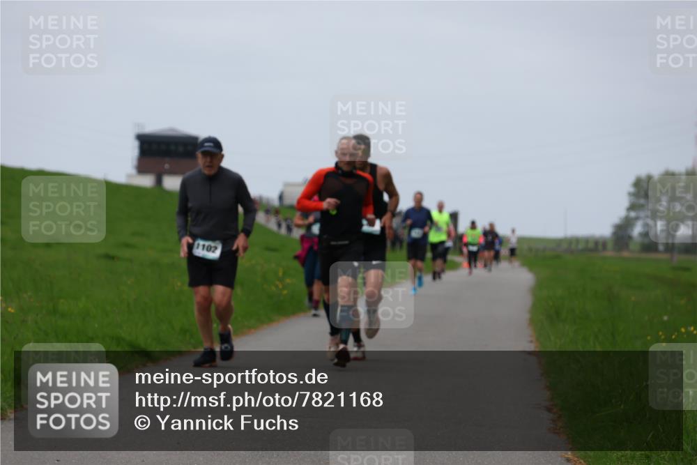 04.05.2025 - 8. Wedeler Halbmarathon Yannick Fuchs http://msf.ph/oto/7821168 04.05.2025 11:28:08 Laufen 1102 meine-sportfotos.de