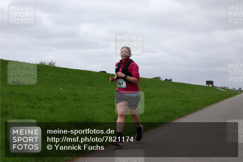 04.05.2025 - 8. Wedeler Halbmarathon Yannick Fuchs http://msf.ph/oto/7821174 04.05.2025 12:05:55 Laufen 167 meine-sportfotos.de