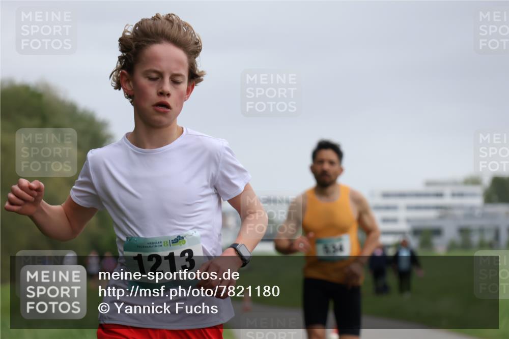 04.05.2025 - 8. Wedeler Halbmarathon Yannick Fuchs http://msf.ph/oto/7821180 04.05.2025 11:09:54 Laufen 1213, 634 meine-sportfotos.de