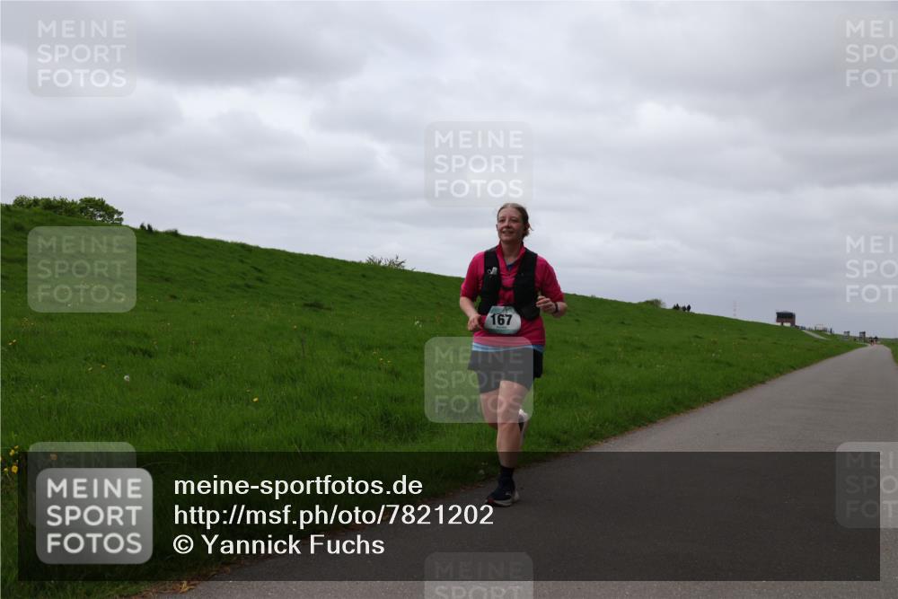 04.05.2025 - 8. Wedeler Halbmarathon Yannick Fuchs http://msf.ph/oto/7821202 04.05.2025 12:05:56 Laufen 167 meine-sportfotos.de