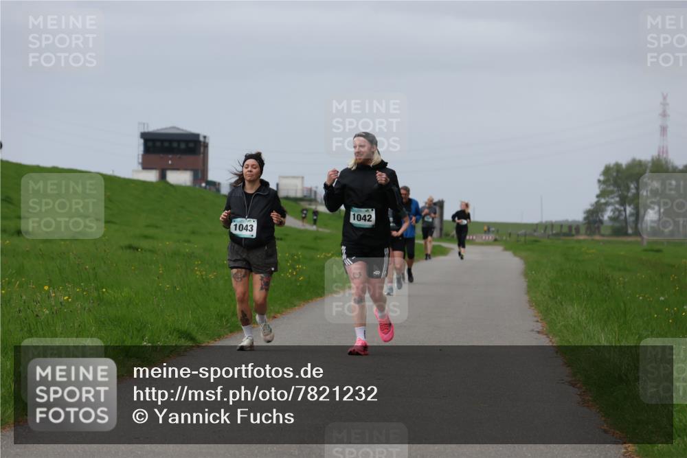 04.05.2025 - 8. Wedeler Halbmarathon Yannick Fuchs http://msf.ph/oto/7821232 04.05.2025 12:06:51 Laufen 1043, 1042 meine-sportfotos.de