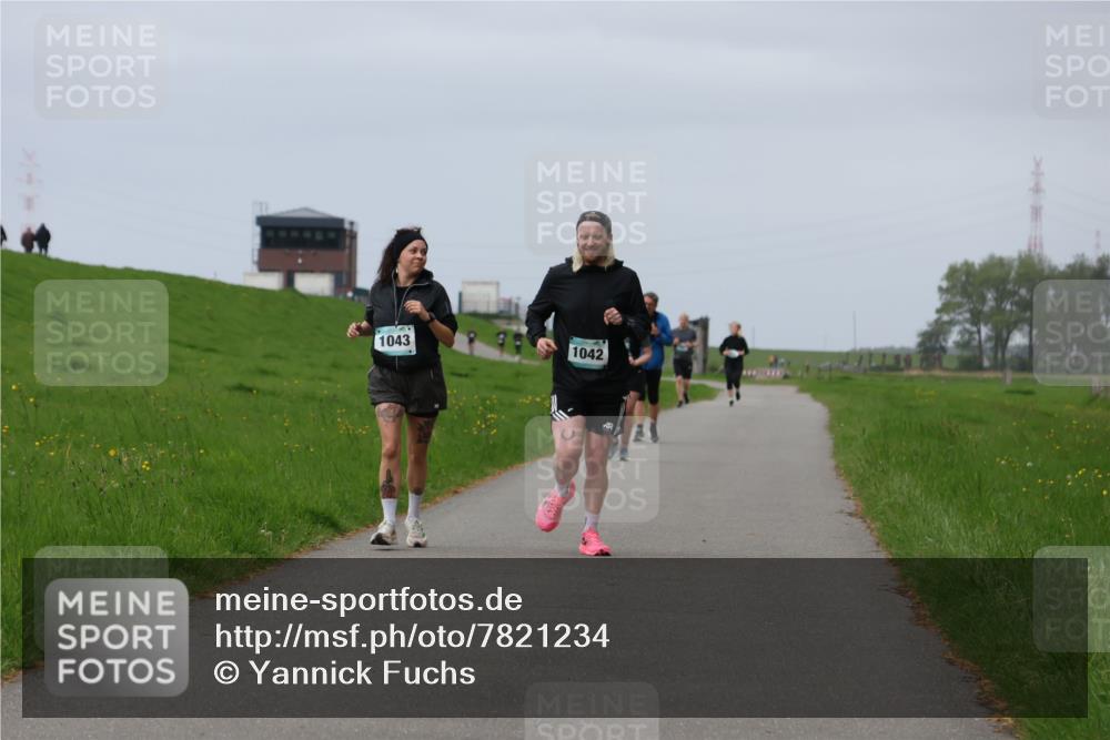 04.05.2025 - 8. Wedeler Halbmarathon Yannick Fuchs http://msf.ph/oto/7821234 04.05.2025 12:06:51 Laufen 1043, 1042 meine-sportfotos.de