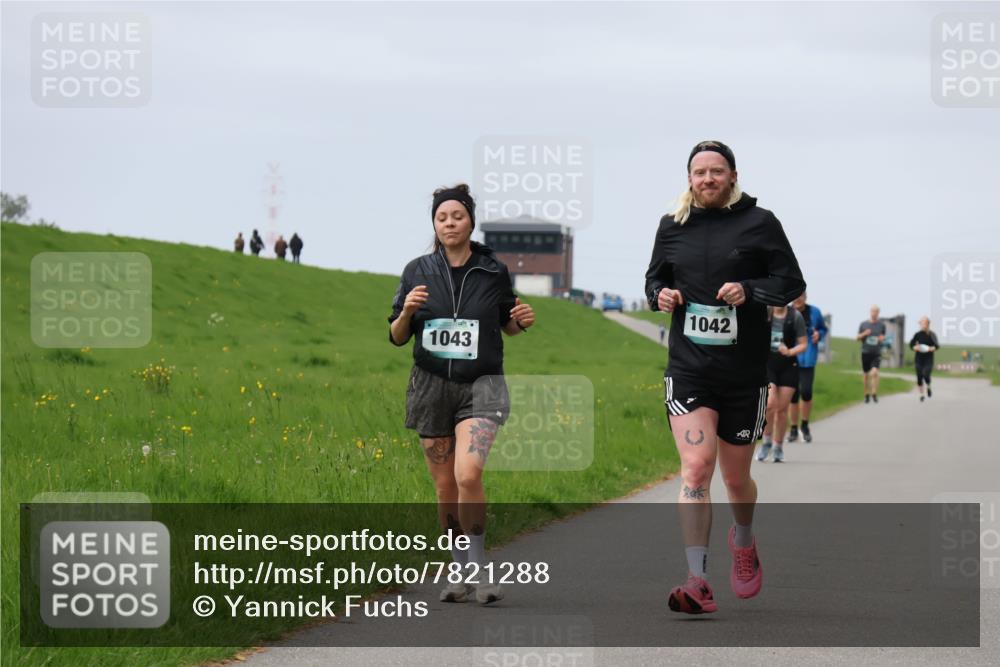 04.05.2025 - 8. Wedeler Halbmarathon Yannick Fuchs http://msf.ph/oto/7821288 04.05.2025 12:06:54 Laufen 1043, 1042 meine-sportfotos.de