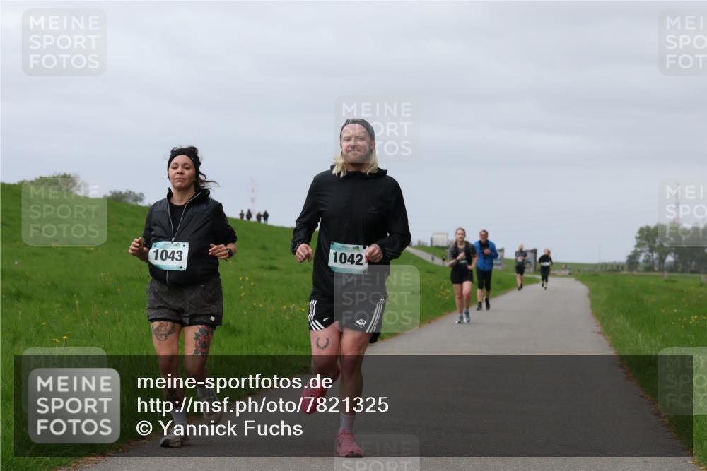 04.05.2025 - 8. Wedeler Halbmarathon Yannick Fuchs http://msf.ph/oto/7821325 04.05.2025 12:06:57 Laufen 1043, 1042 meine-sportfotos.de