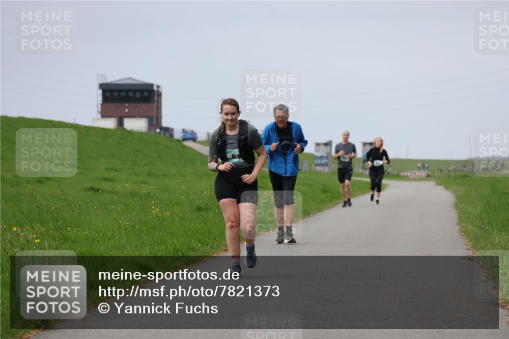 04.05.2025 - 8. Wedeler Halbmarathon Yannick Fuchs http://msf.ph/oto/7821373 04.05.2025 12:07:01 Laufen  meine-sportfotos.de