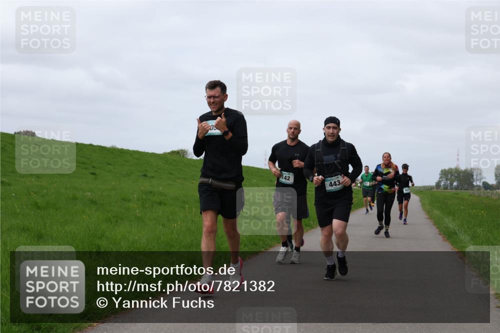04.05.2025 - 8. Wedeler Halbmarathon Yannick Fuchs http://msf.ph/oto/7821382 04.05.2025 11:51:26 Laufen 05, 142, 443 meine-sportfotos.de