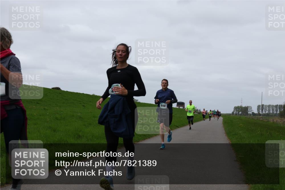 04.05.2025 - 8. Wedeler Halbmarathon Yannick Fuchs http://msf.ph/oto/7821389 04.05.2025 11:28:24 Laufen 648 meine-sportfotos.de