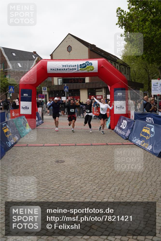 04.05.2025 - 8. Wedeler Halbmarathon Felixshl http://msf.ph/oto/7821421 04.05.2025 11:57:30 Ziel 104, 232, 928, 1161 meine-sportfotos.de