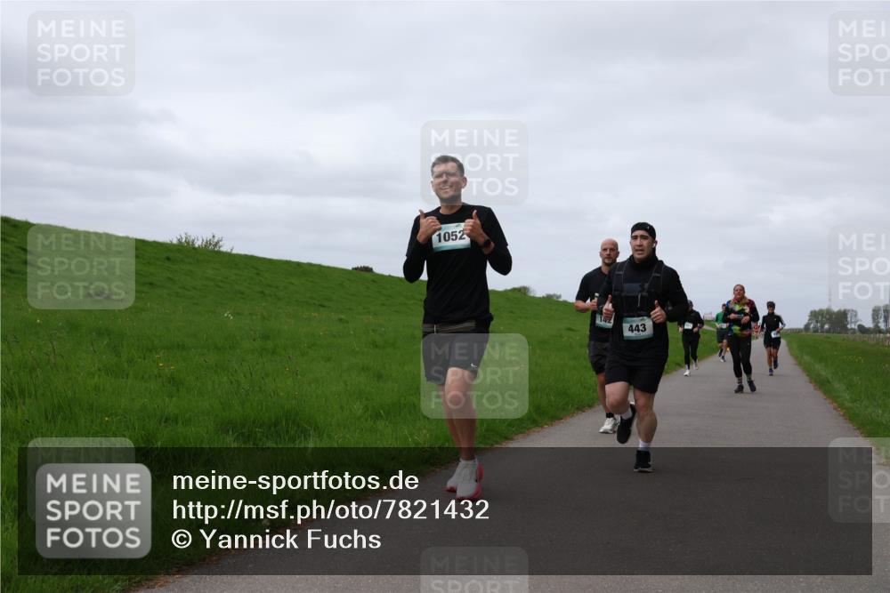 04.05.2025 - 8. Wedeler Halbmarathon Yannick Fuchs http://msf.ph/oto/7821432 04.05.2025 11:51:27 Laufen 1052, 443 meine-sportfotos.de