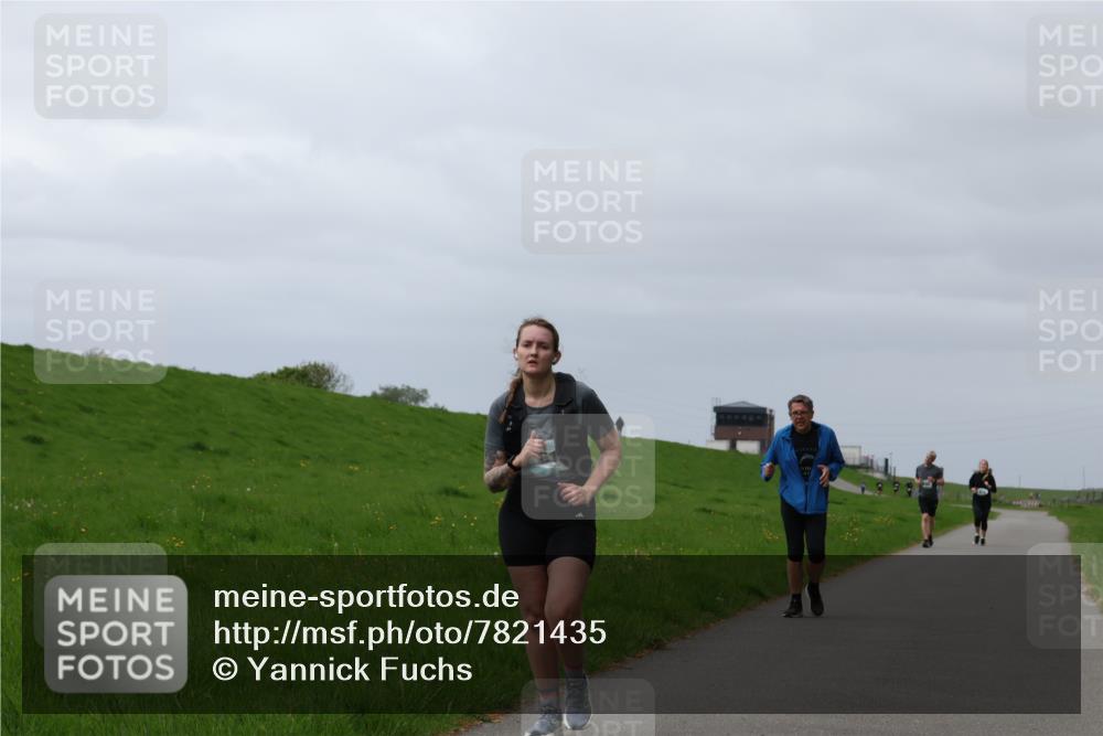 04.05.2025 - 8. Wedeler Halbmarathon Yannick Fuchs http://msf.ph/oto/7821435 04.05.2025 12:07:07 Laufen  meine-sportfotos.de