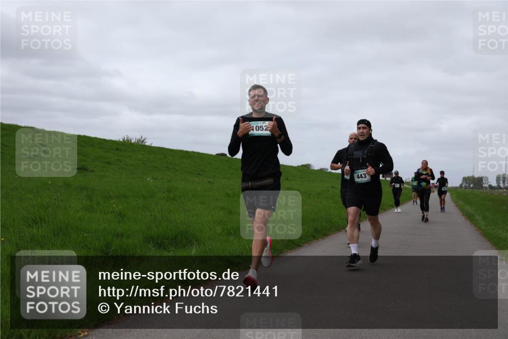 04.05.2025 - 8. Wedeler Halbmarathon Yannick Fuchs http://msf.ph/oto/7821441 04.05.2025 11:51:28 Laufen 1052, 443 meine-sportfotos.de